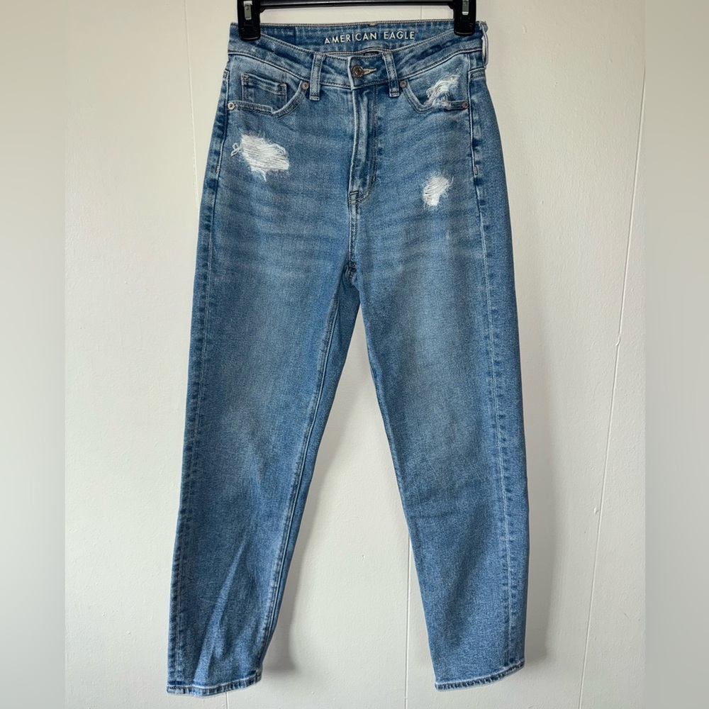 American Eagle Mom Straight Jeans High Waist